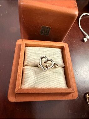 James Avery retired Joy to my heart ring
